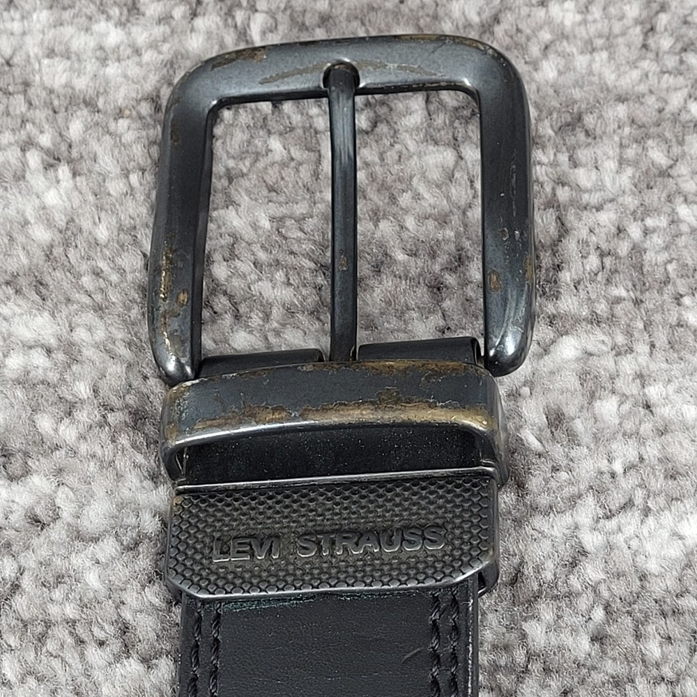 Levi Strauss Mens Genuine Leather Belt Black Reversible Metal Buckle Size‎ 44